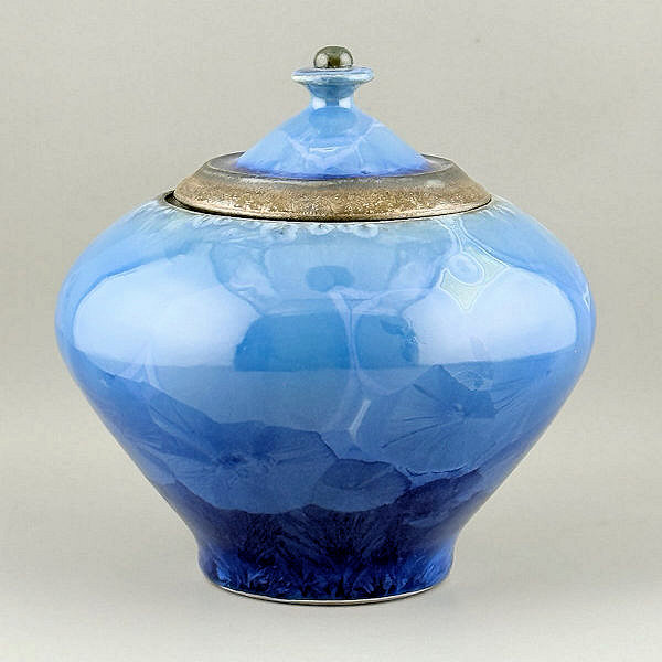 Pale Cyan to Navy Ceramic Crystalline Glaze Pet Urn - 30 ci - Image 3