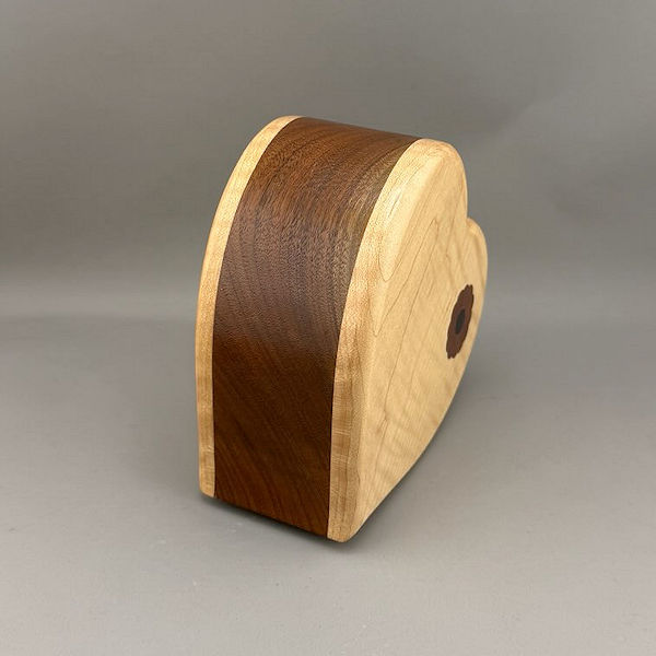 Curly Maple Heart Urn with Flower Detail - 11 ci - Image 2